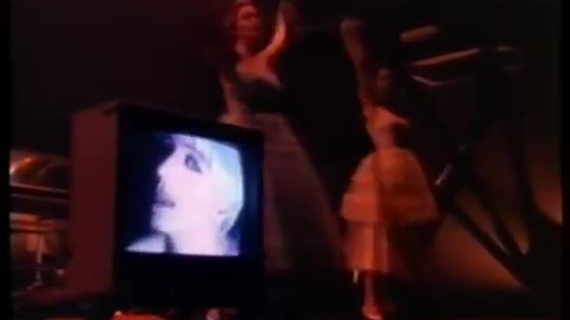 Julee Cruise – Rockin Back Inside My Heart