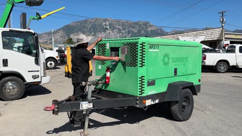 Air Compressor 2012 Doosan 375 CFM Cummins Diesel Portable Trailer Mounted Rotary Screw