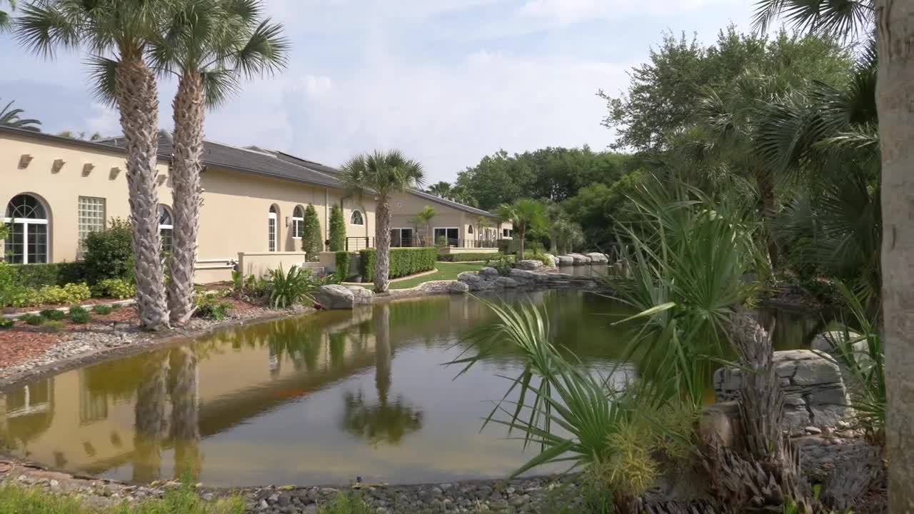 Airport estate with 2 full size hangers