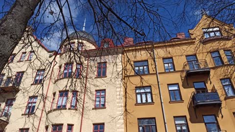 Promenad från Oskarsparken och omgivningarna och sen tillbaka till Oskarsparken.