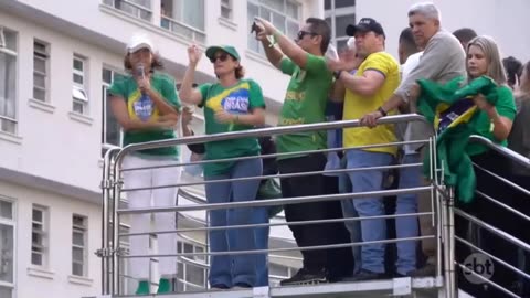 Michelle Bolsonaro discursa durante ato na Avenida Paulista