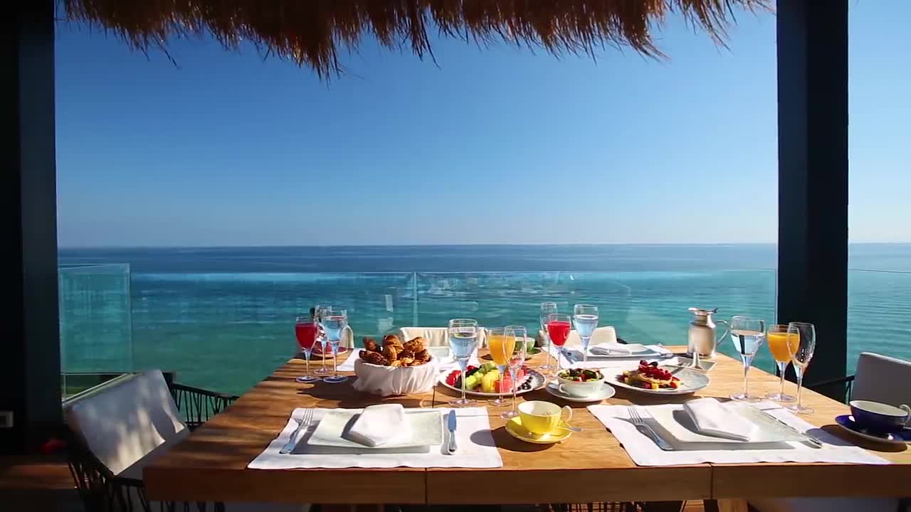 A splendid morning against the horizon