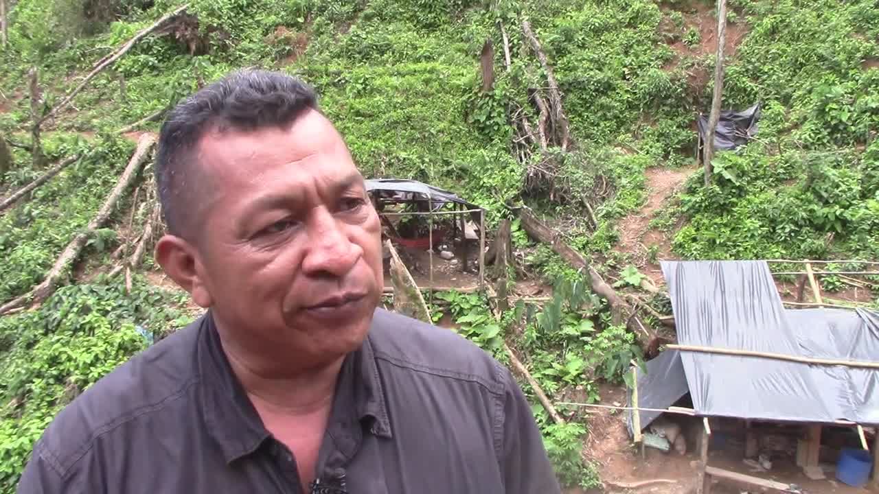 Con el Alcalde de Bonanza en Kiwakumbai