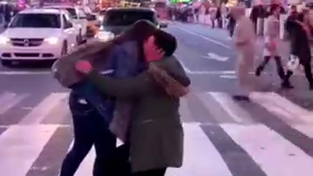 What a romantic live proposal!
