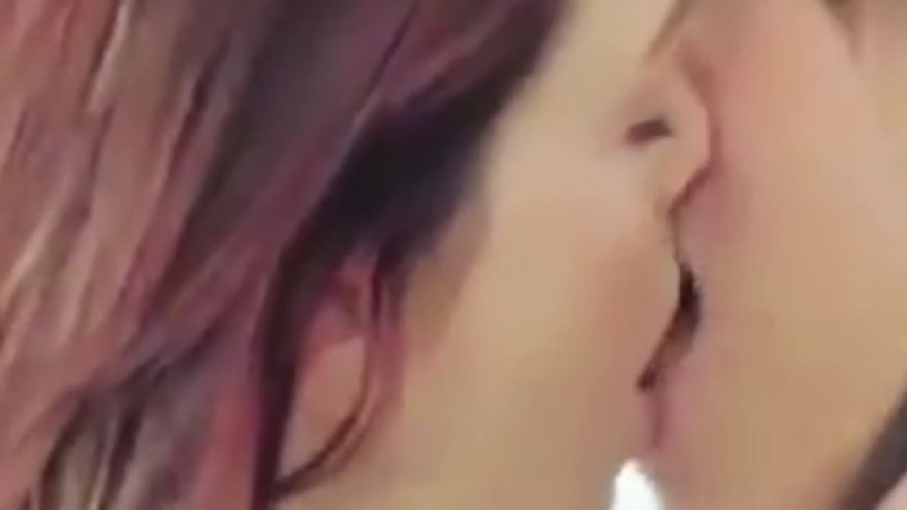 Lesbian Kiss 38