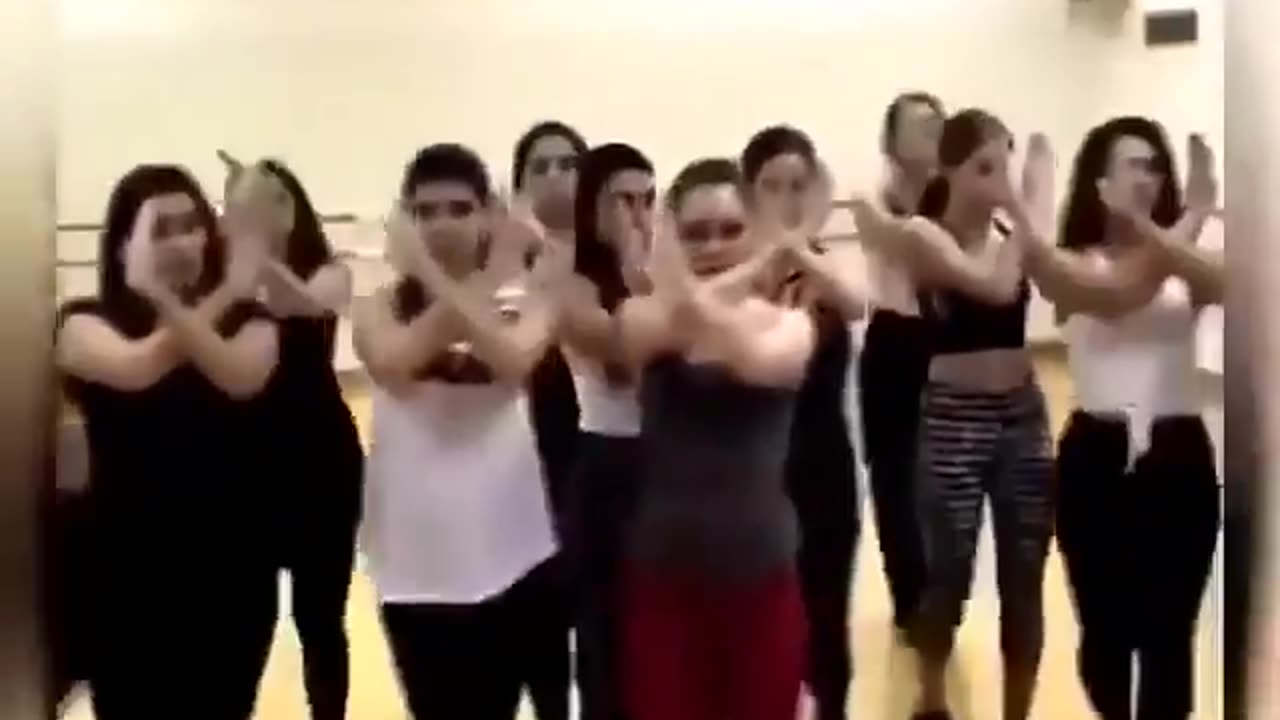 I can't stop watching this video 😲😲.