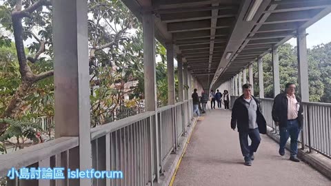輕鐵藍地站永安村行人天橋 Light Rail Lam Tei Station walkway