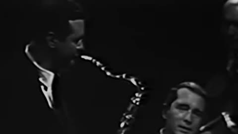 Even Stan Getz Stuffs Up, Than Corrects On "I Met Her In Monterey"