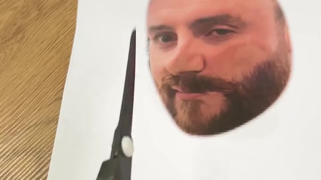 Squished halloween faces hack 🤣