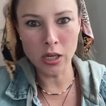 Shakira marica yaaa | CafeconFer