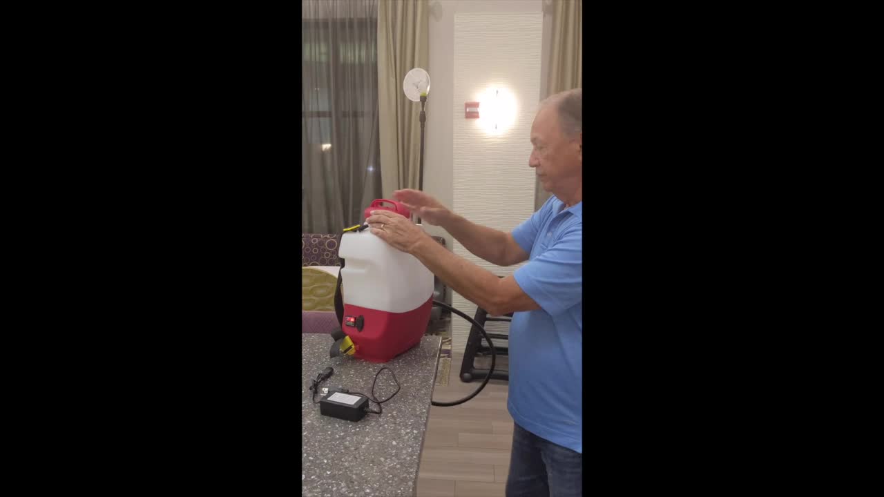 8L Sprayer Demo