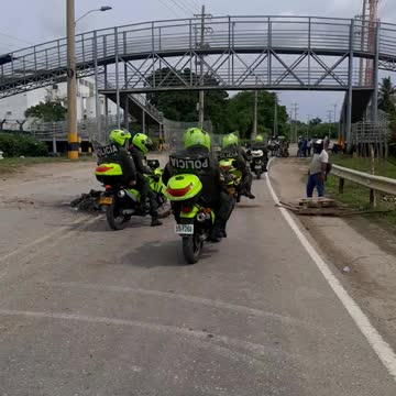 Policía levanta varios bloqueos