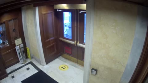 0181USCH01SouthDoorVestibule_2021-01-06_08h40min01s543ms.mp4