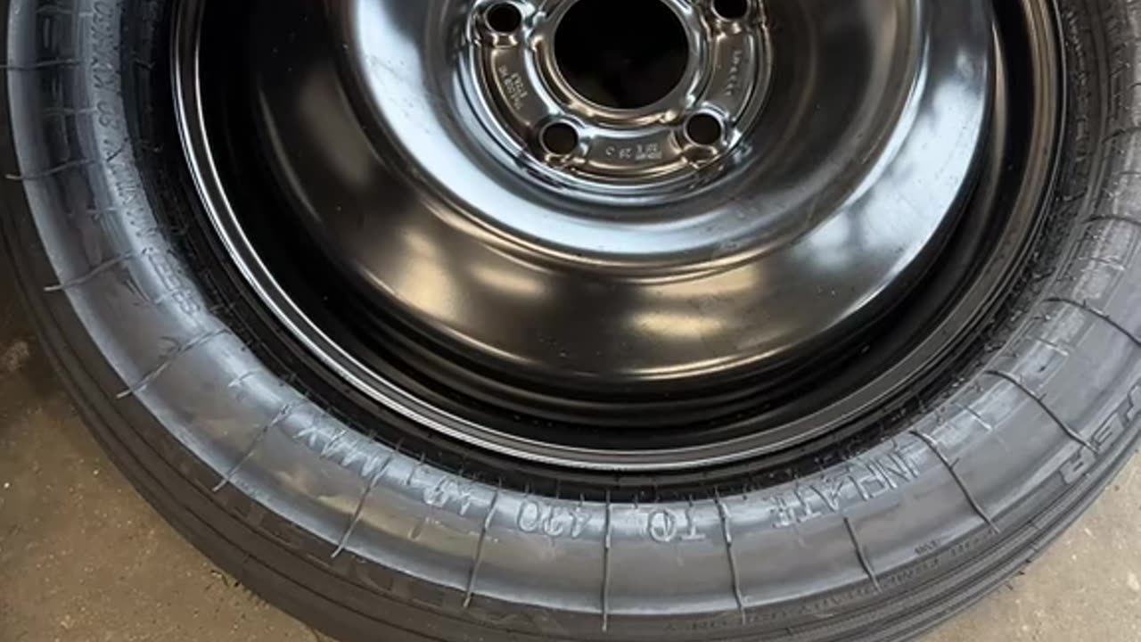 Collapsible Tire Quickly Inflates