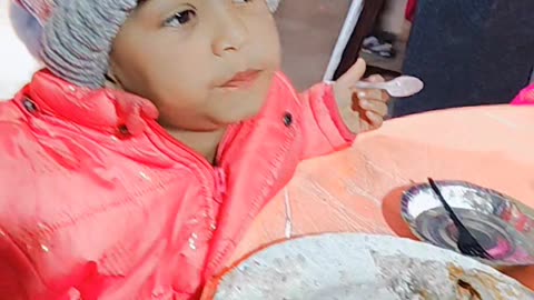 खाना खाने आए है