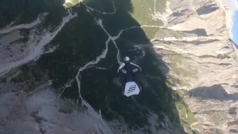 Wingsuit BASE Jumping - Sass Pordoi Right Line