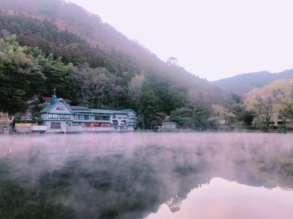 Yufuin Kinrin Lake at dawn