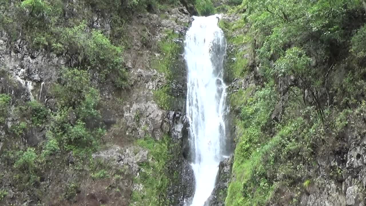 Kaunakakai, HI — Halawa Valley - Mo'oula Falls