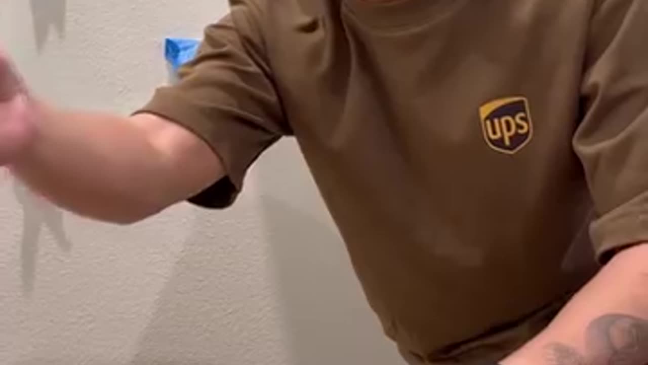 Millionaire surprised UPS driver with alot of cash