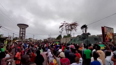 Army convoy cheered after Gabon coup declaration