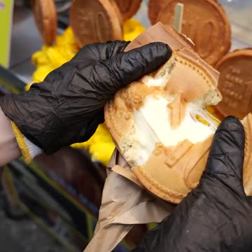 Mozzarella Cheese Coin Bread