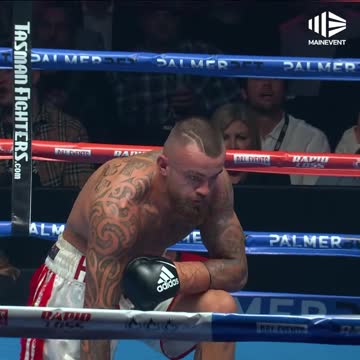 Instant karma for cocky boxer