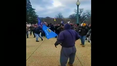 CAPITAL POLICE caught OPENING BARRICADE for BLM Protestors POSING as TRUMP supporters