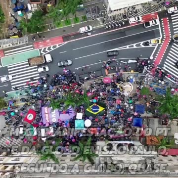 Mega manifestação do PT e da Globo em São Paulo, segundo a Globo, quase 5 milhões de manifestantes.
