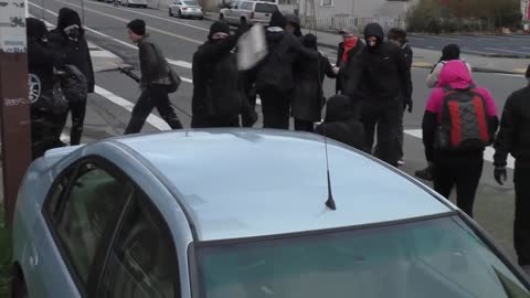 Proud Boys Send AntiFa Running With Their Tails Between Their Legs At Olympia