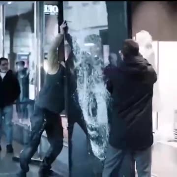 Amazing viral video. Girlfriend picture art