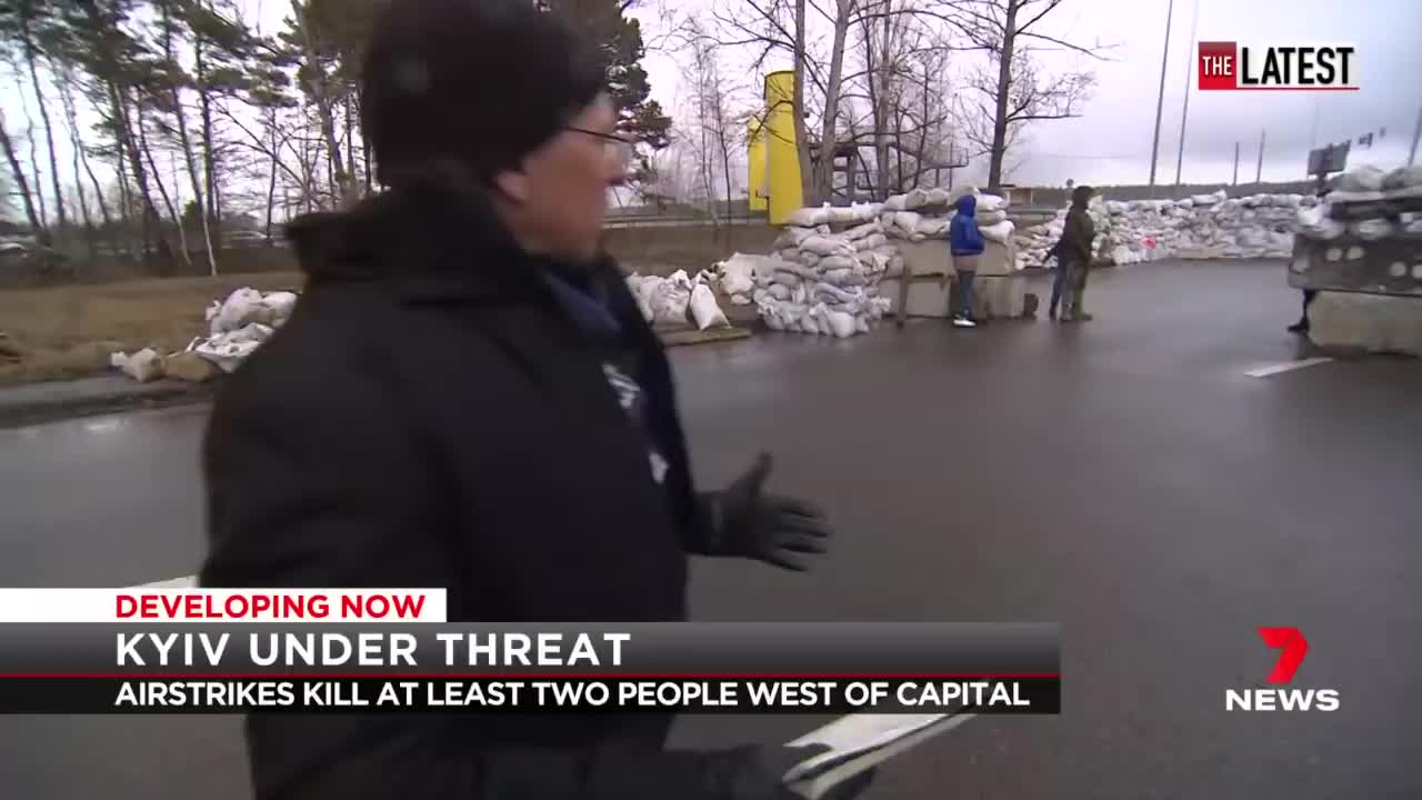 Russian_troops_advance_towards_Ukraine_capital___7NE.mp4