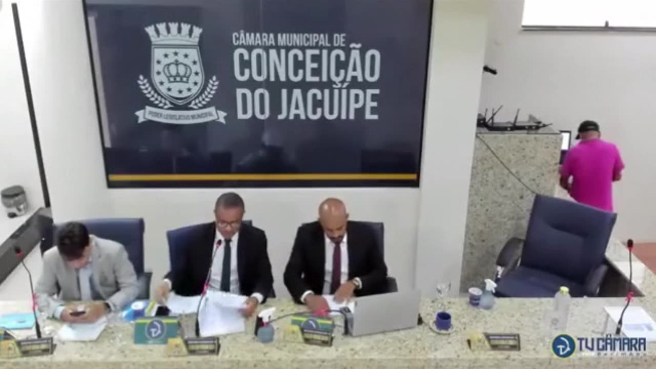 Vereador Denilson denuncia mau atendimento na saúde a uma cidadã