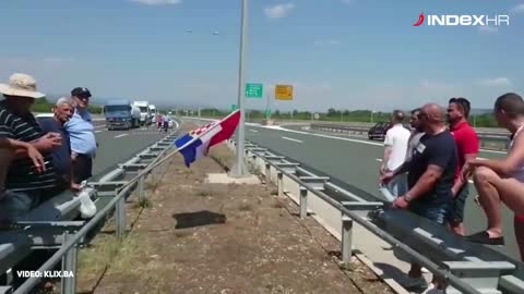 Ratni veterani u BiH blokirali granicu i tukli se s vozačima