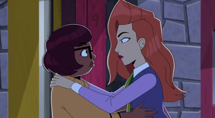 Velma is now black anti-White racist lesbian feminist who’s attracted to the White redhead Daphne