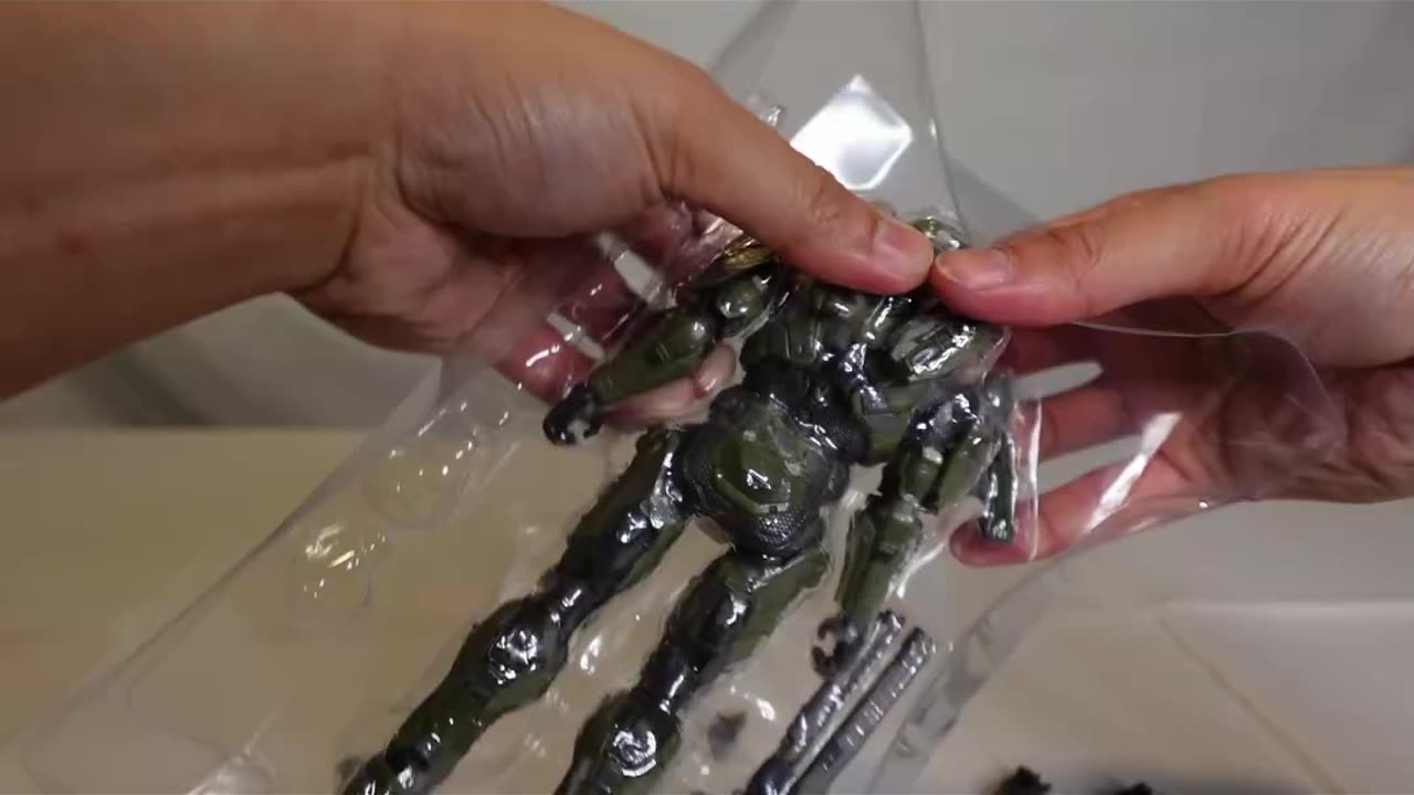 ASMR Unboxing Shorts: Halo 4 Master Chief Figure (full vid in desc)
