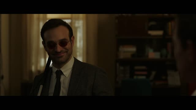 Cena que Matt Murdock, o Demolidor de Charlie Cox Aparece Como Advogado do Homem Aranha