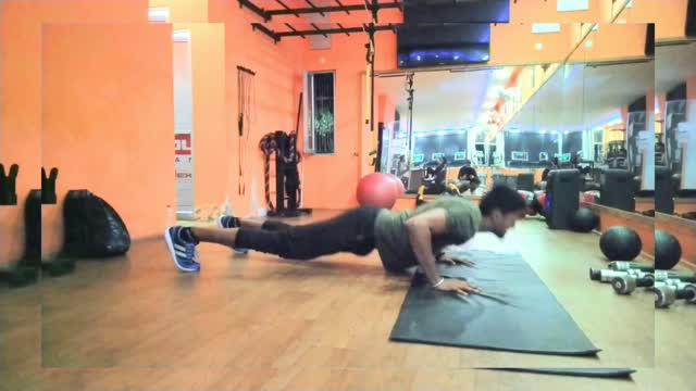 Flying pushup at gym