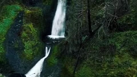 The beauty of mountains and rivers