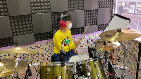 6 years old Kids Practicing Drum with click