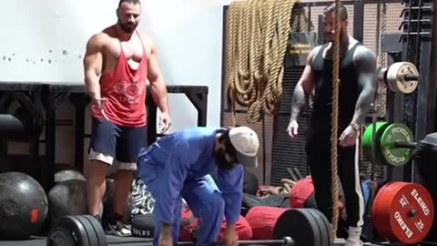 Amazing powerlifting