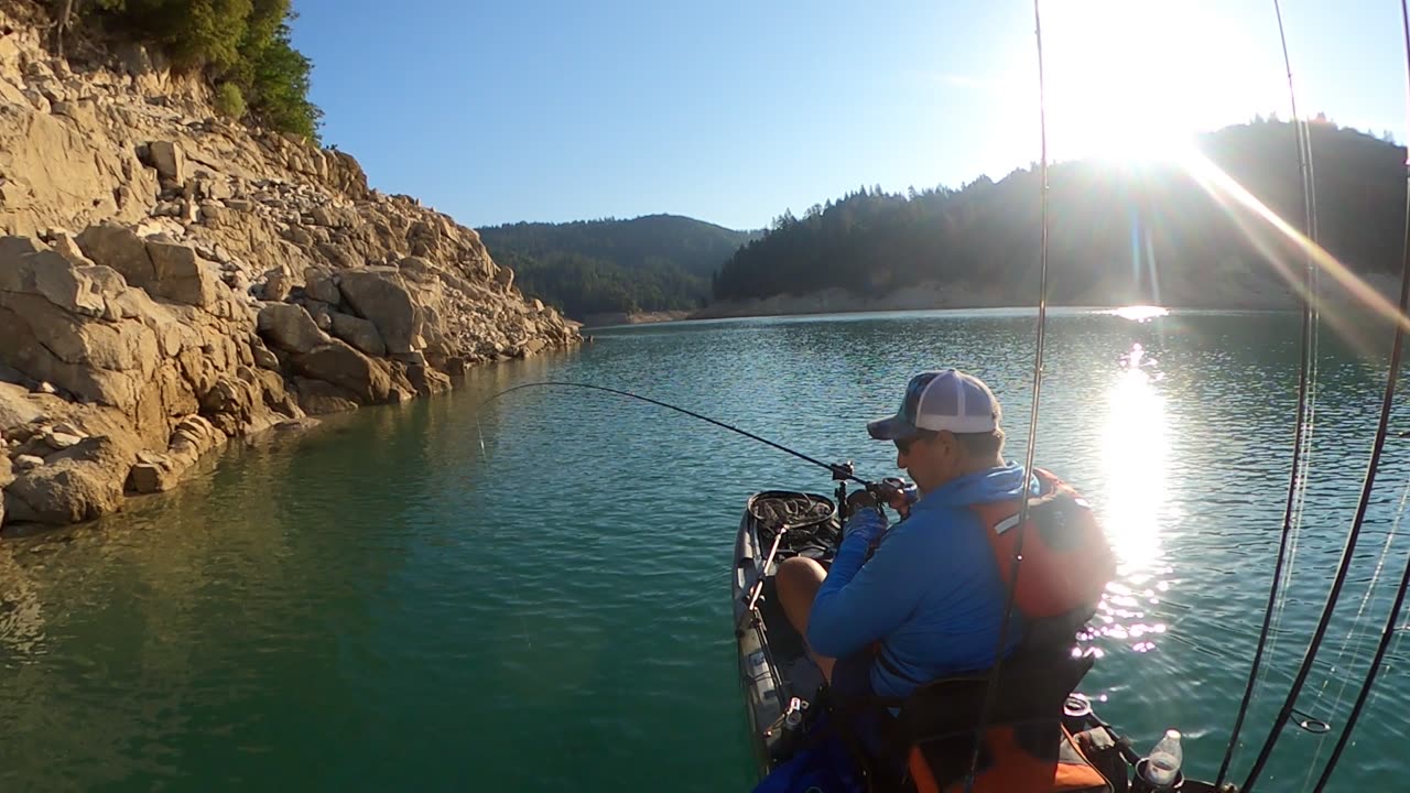 KAYAK BASS FISHING ON BULLARDS BAR!