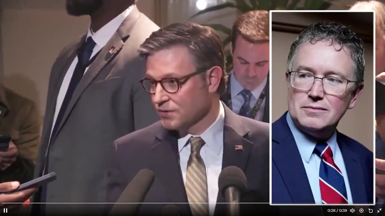 Thomas Massie: "Johnson đã thay đổi quyết định sau cuộc họp khi ông nói chuyện với Hakeem Jeffries"