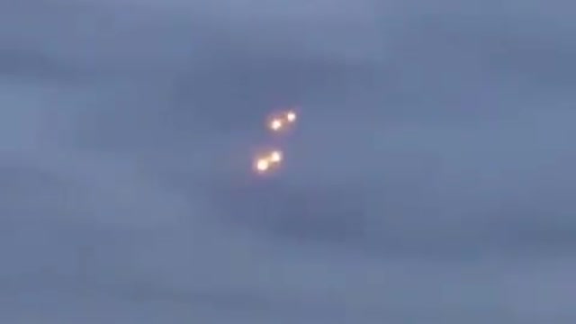 MOVEMENTS BETWEEN TWO UFOs CHARIOTS OF GOD ANGELS MOVING IN SYNCHRONY ILLUMINATED🕎 Psalms 103:20