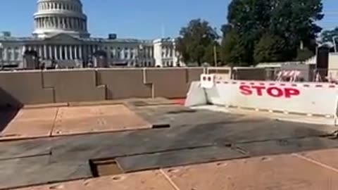 Cement blockade at the capitol