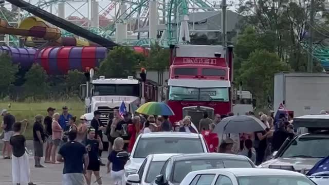 Dave Oneegs Coomera 7-11 / Dream world Queensland Truck Rally point truck rally to Canberra