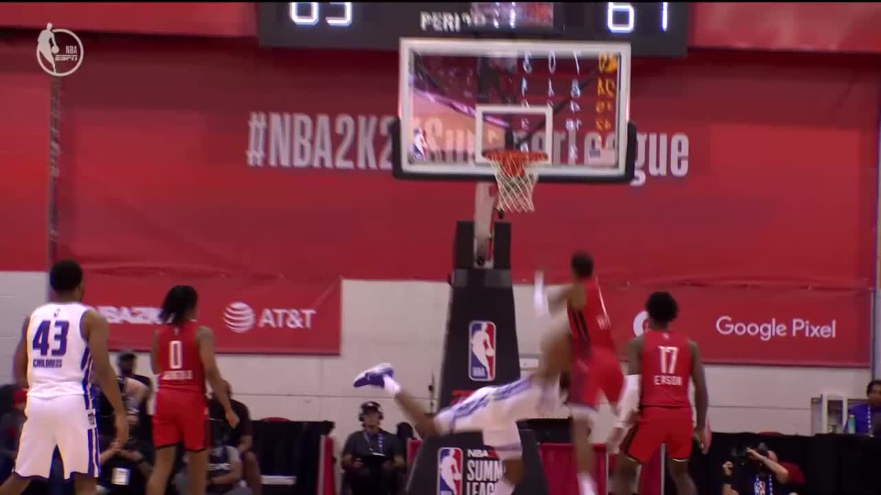 Jabari Smith Jr. Snatches Dunk Out Of Mid-Air!