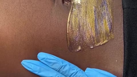 Stomach Waxing with Hypnotic Purple Seduction + Golden Allure Hard Wax | @waxingqueenadventures