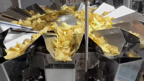 Chips making machine