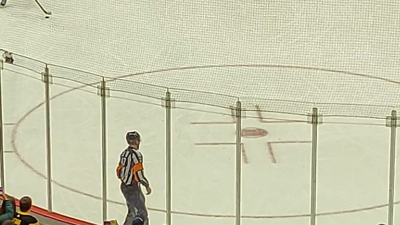 Connor McDavid scoring on a penalty shot