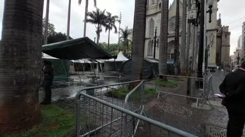 Por que o Exército brasileiro está na Praça da Sé?